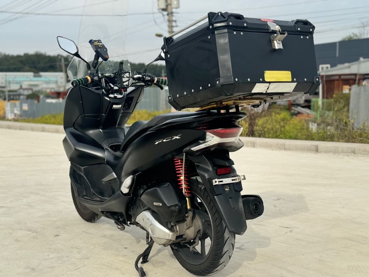 혼다 PCX 125 more