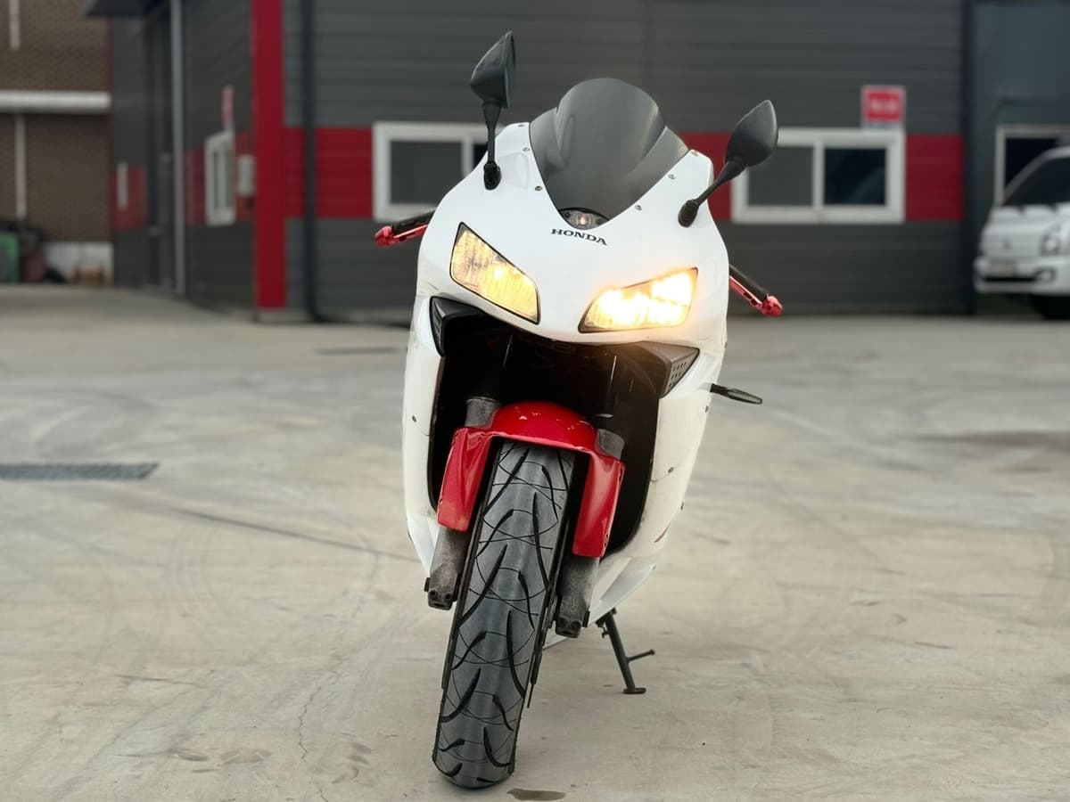 혼다 CBR 600 RR 3
