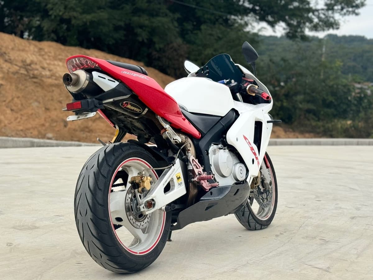 혼다 CBR 600 RR 5