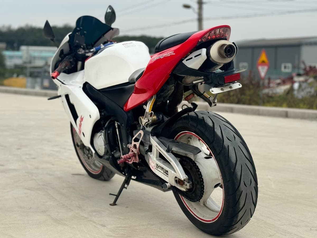 혼다 CBR 600 RR more