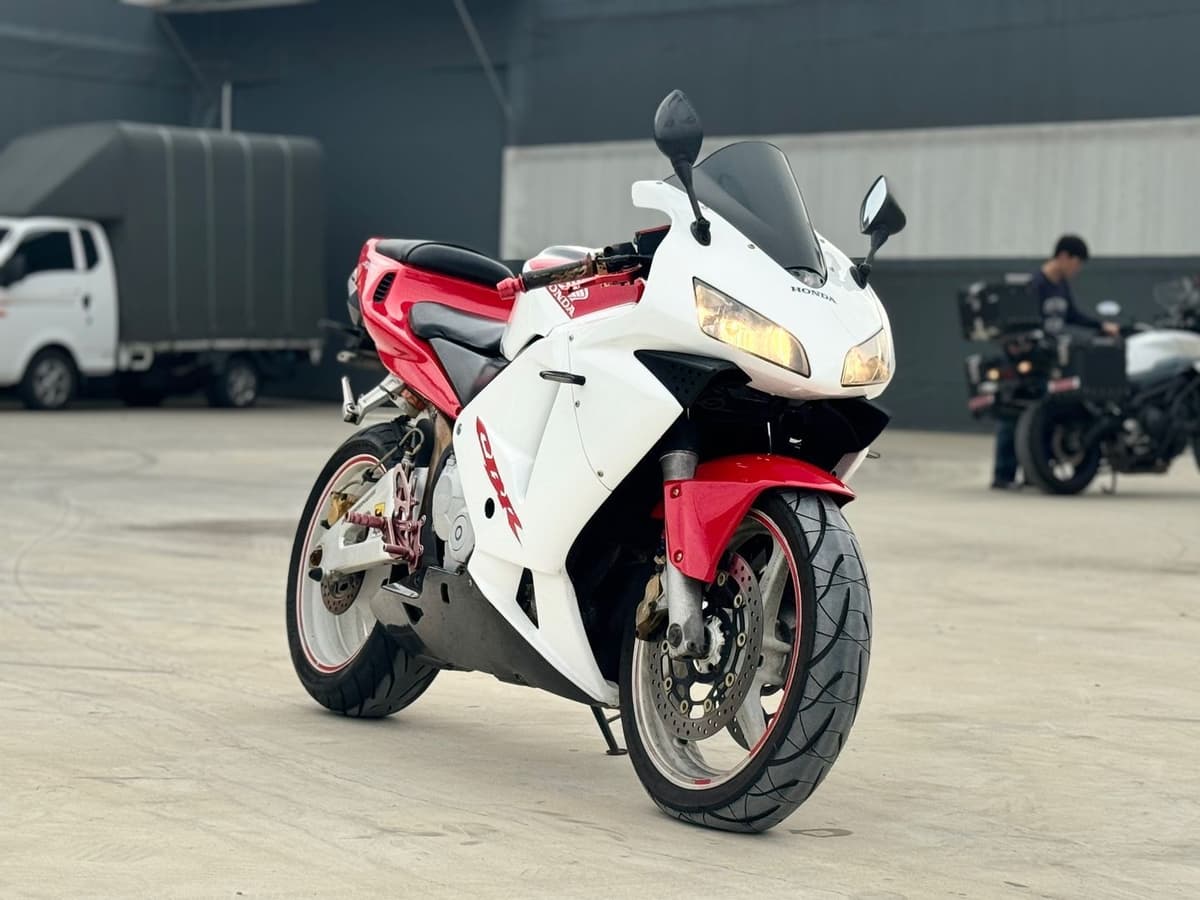 혼다 CBR 600 RR 1