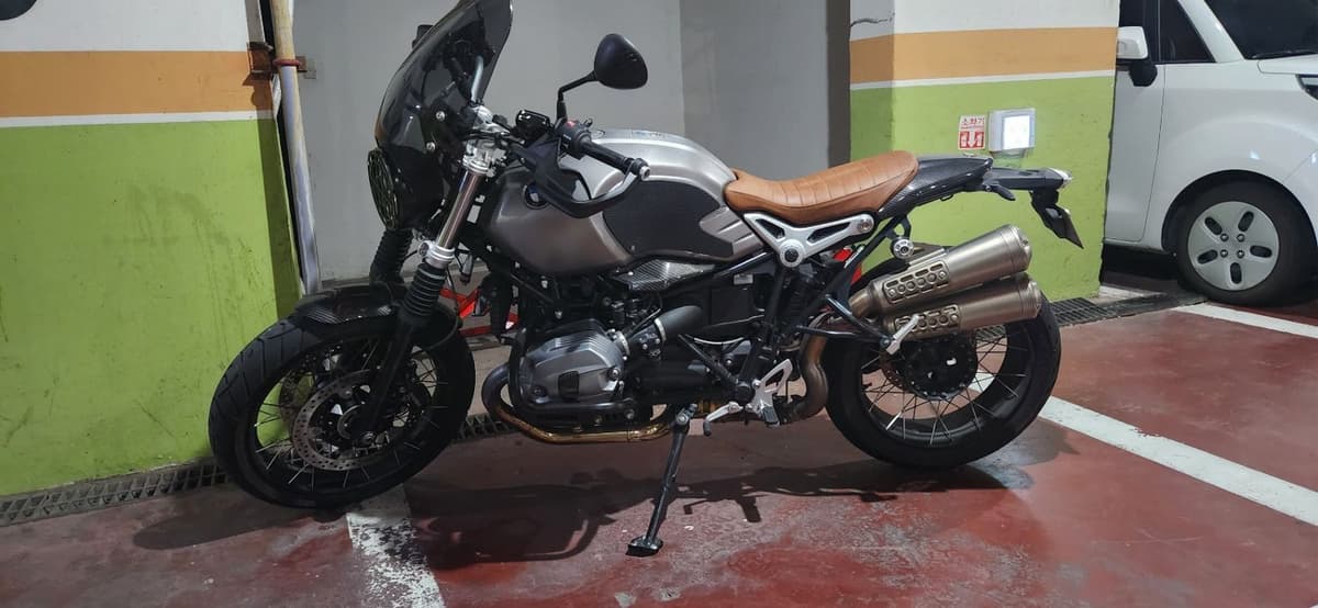 BMW R nine T 스크램블러 2