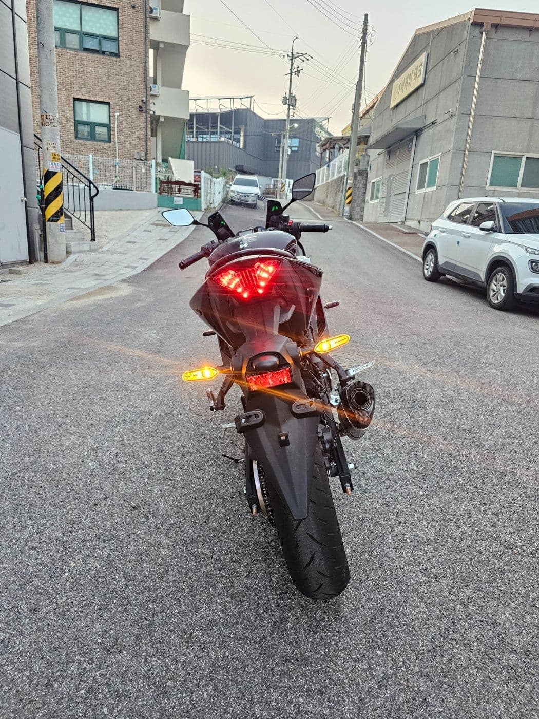 야마하 YZF R3 more