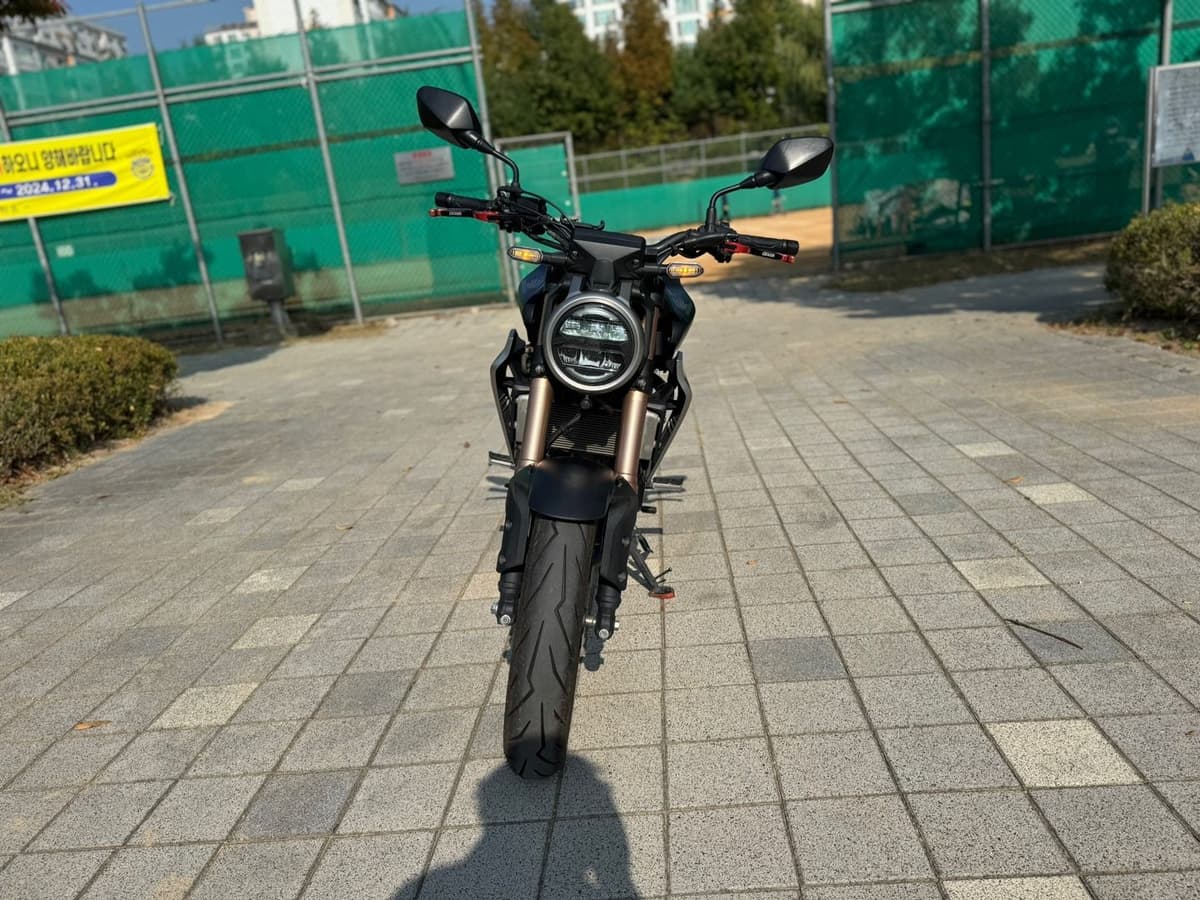 혼다 CB 300 R 3