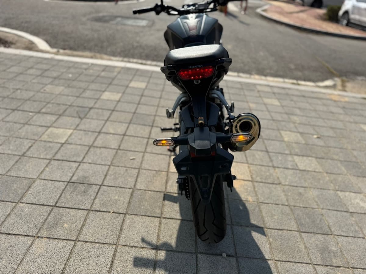 혼다 CB 300 R 8