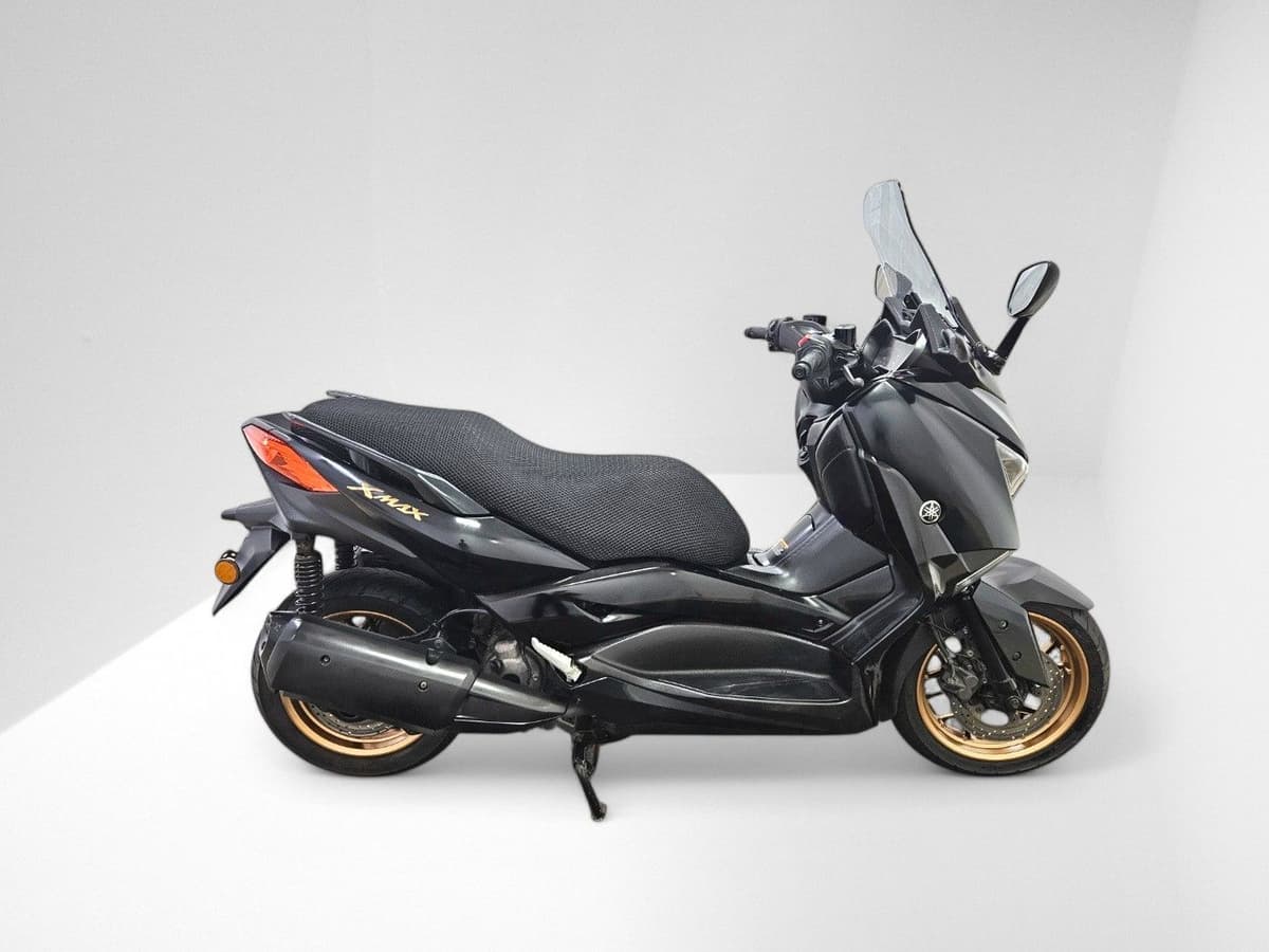 야마하 XMAX 300 ABS 2