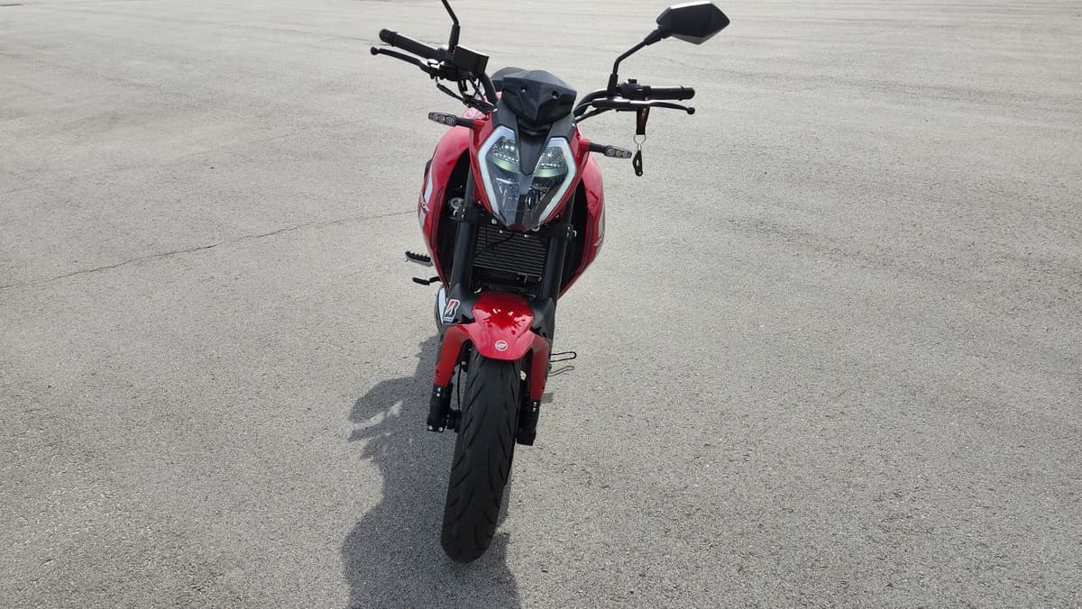 베넬리 RKF 125 10