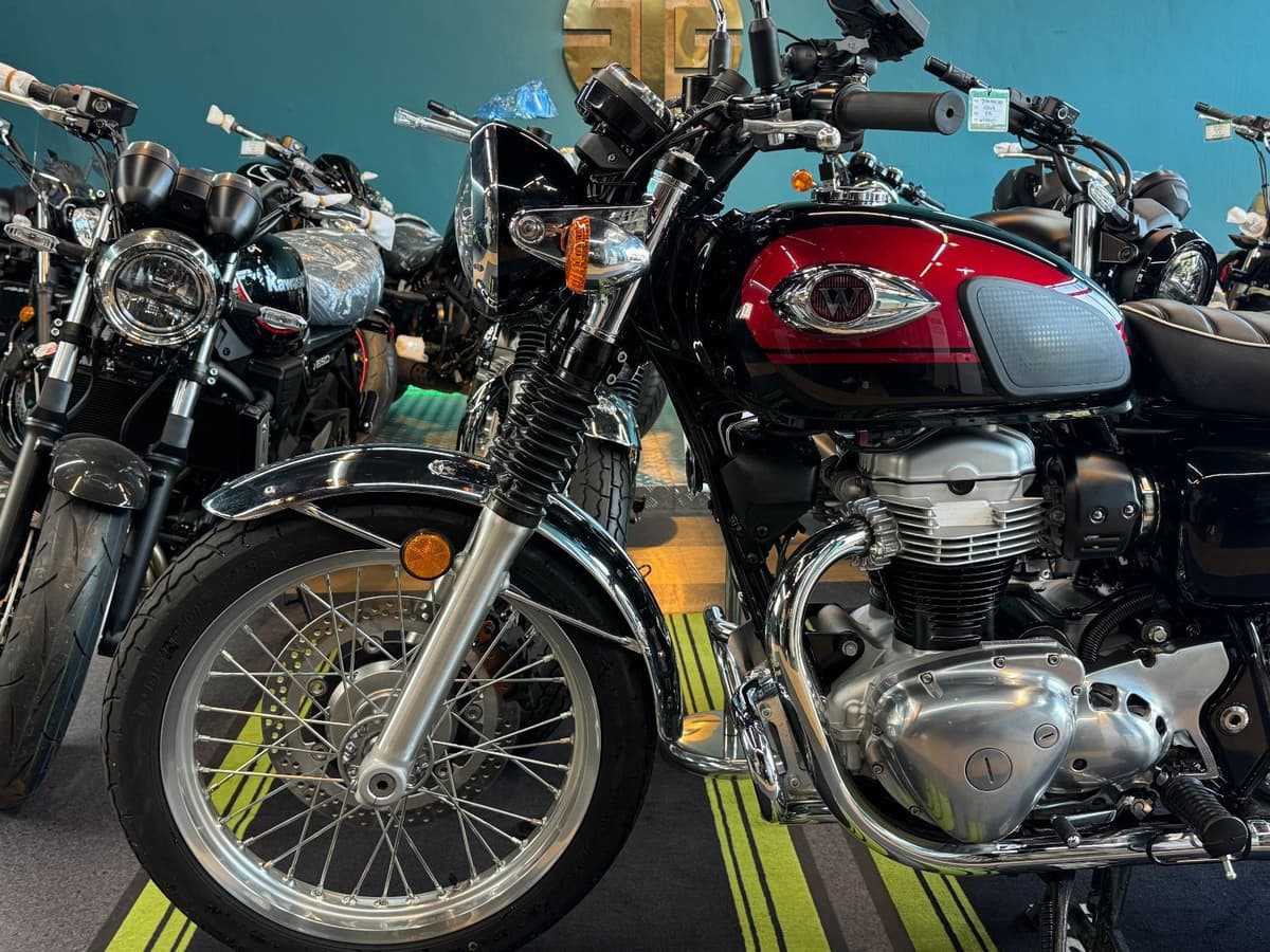 가와사키 W 800 8