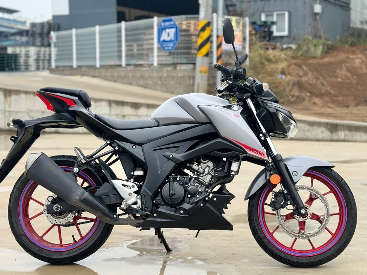 스즈키 GSX S 125 4