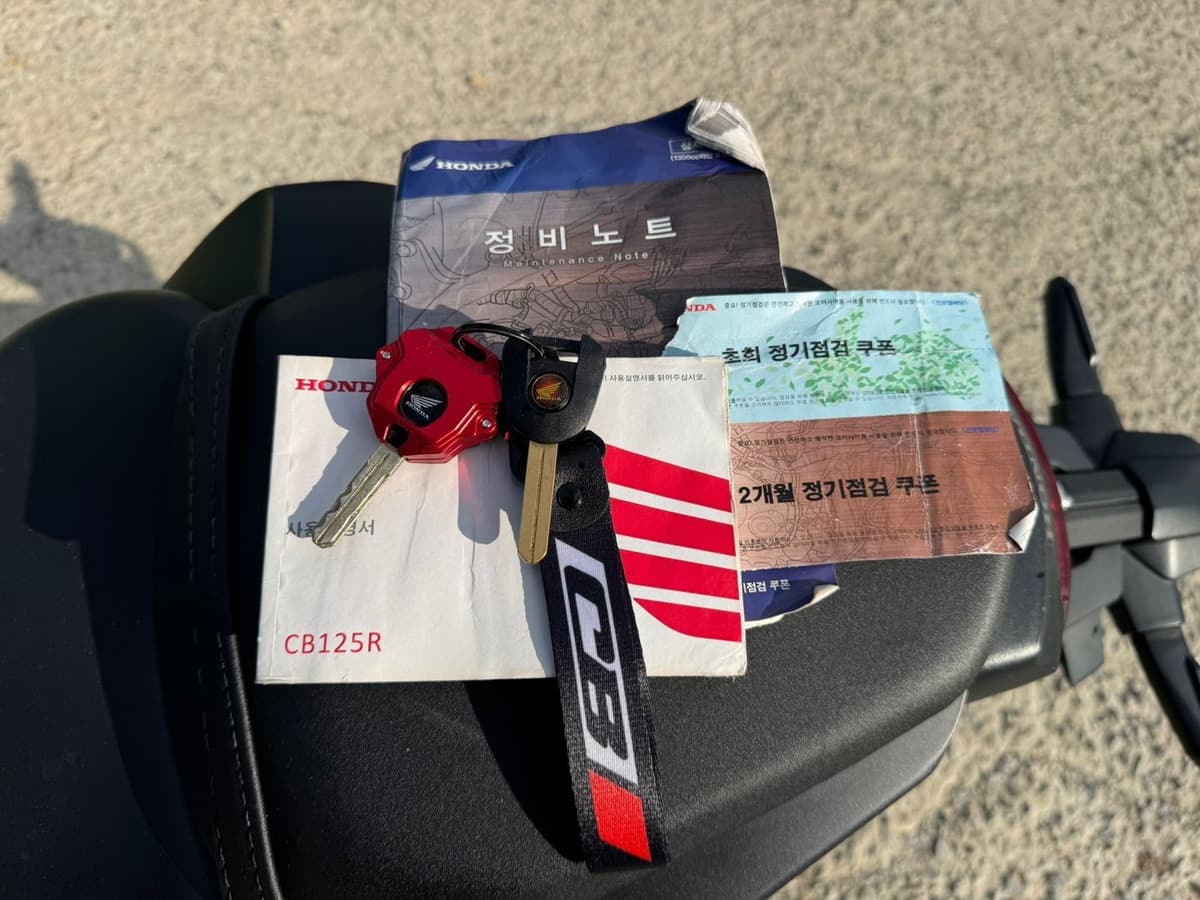 혼다 CB 125 R 10