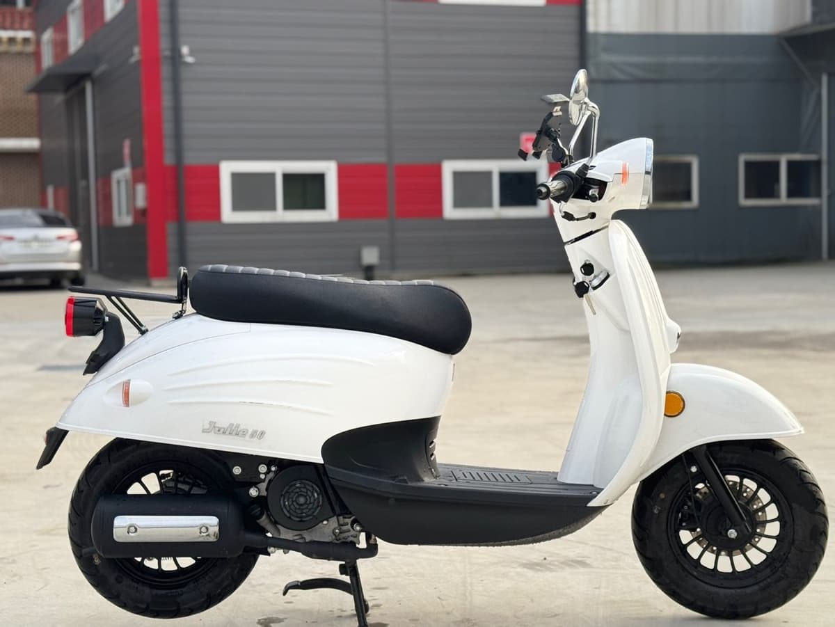 착한스쿠터 줄리 50 5