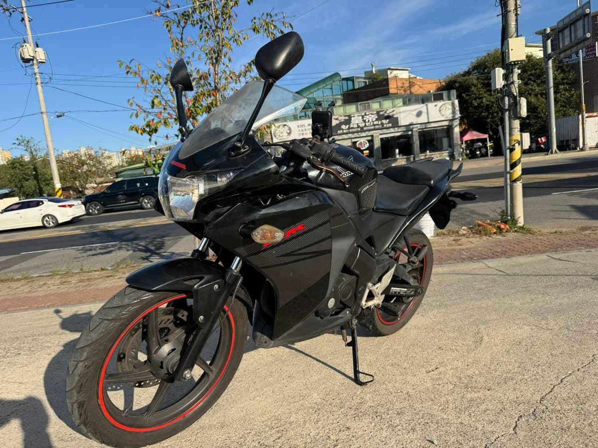 혼다 CBR 125 R 4