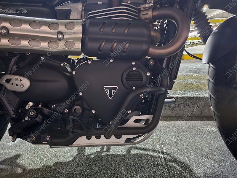 트라이엄프 SCRAMBLER 900 7