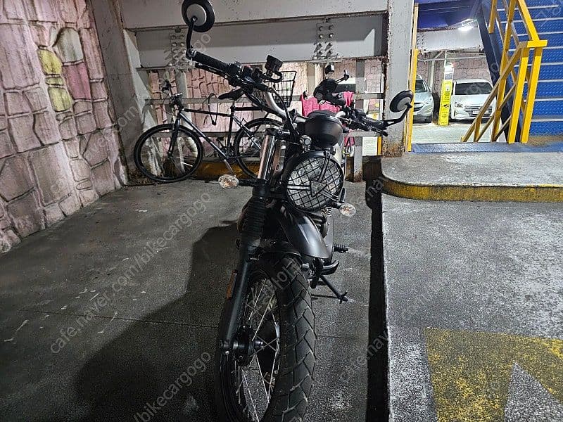 트라이엄프 SCRAMBLER 900 3