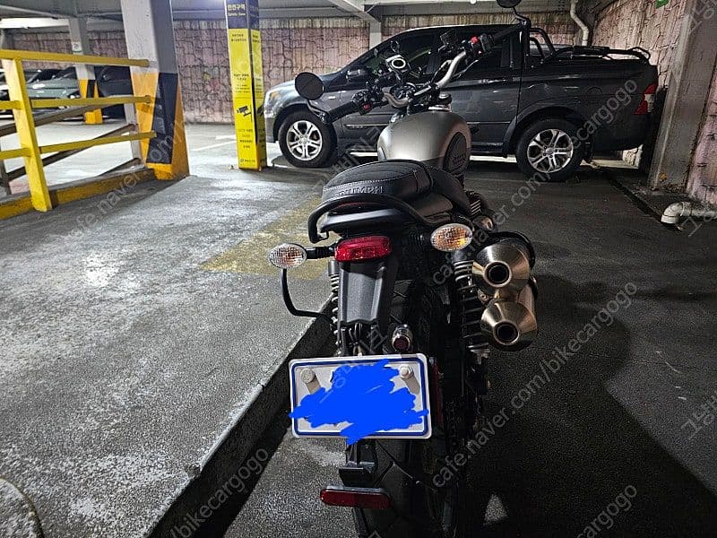 트라이엄프 SCRAMBLER 900 4