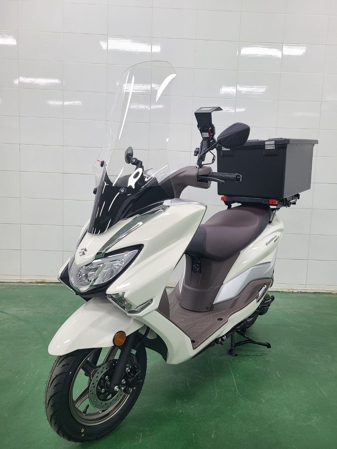 스즈키 버그만 125 1