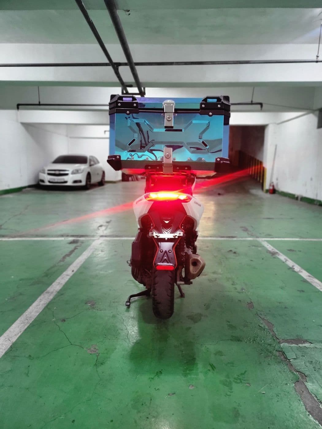 케이앤씨모터스 이지맥스 300 ABS 4