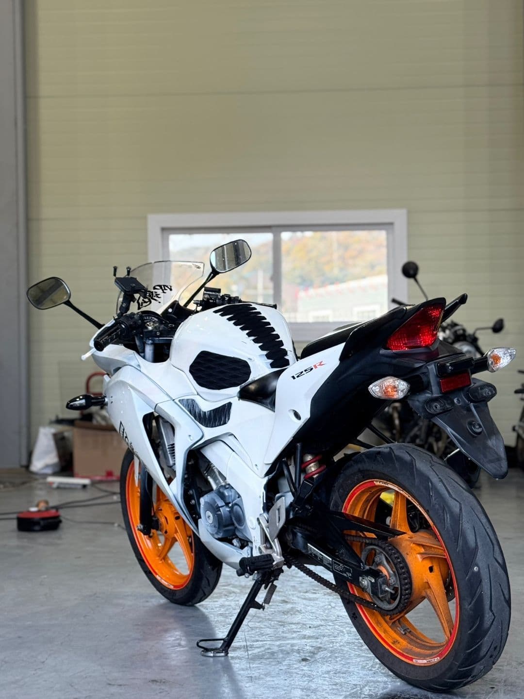 혼다 CBR 125 R 7