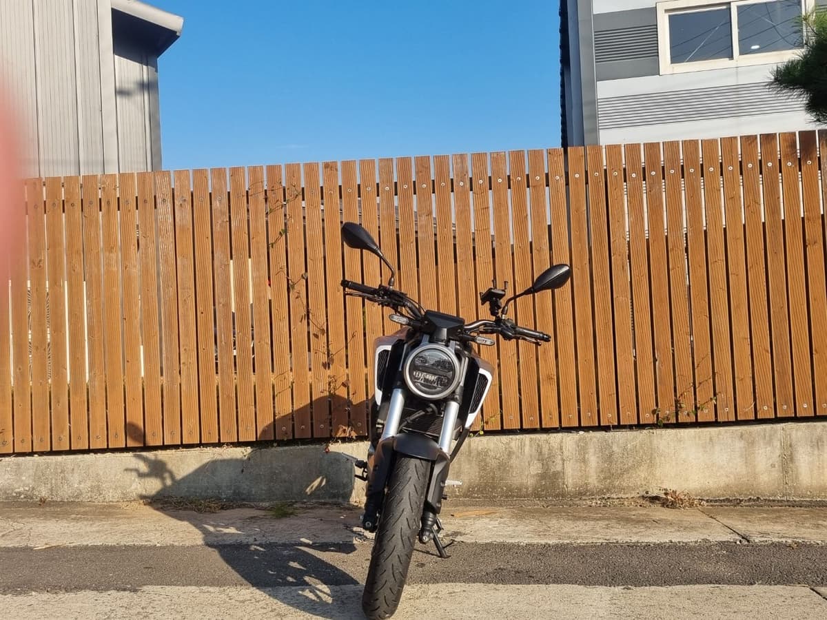 혼다 CB 125 R 8