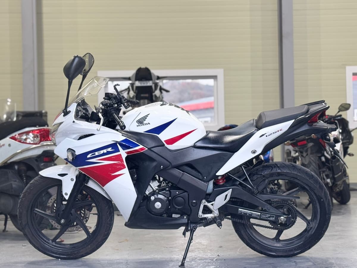 혼다 CBR 125 R 5