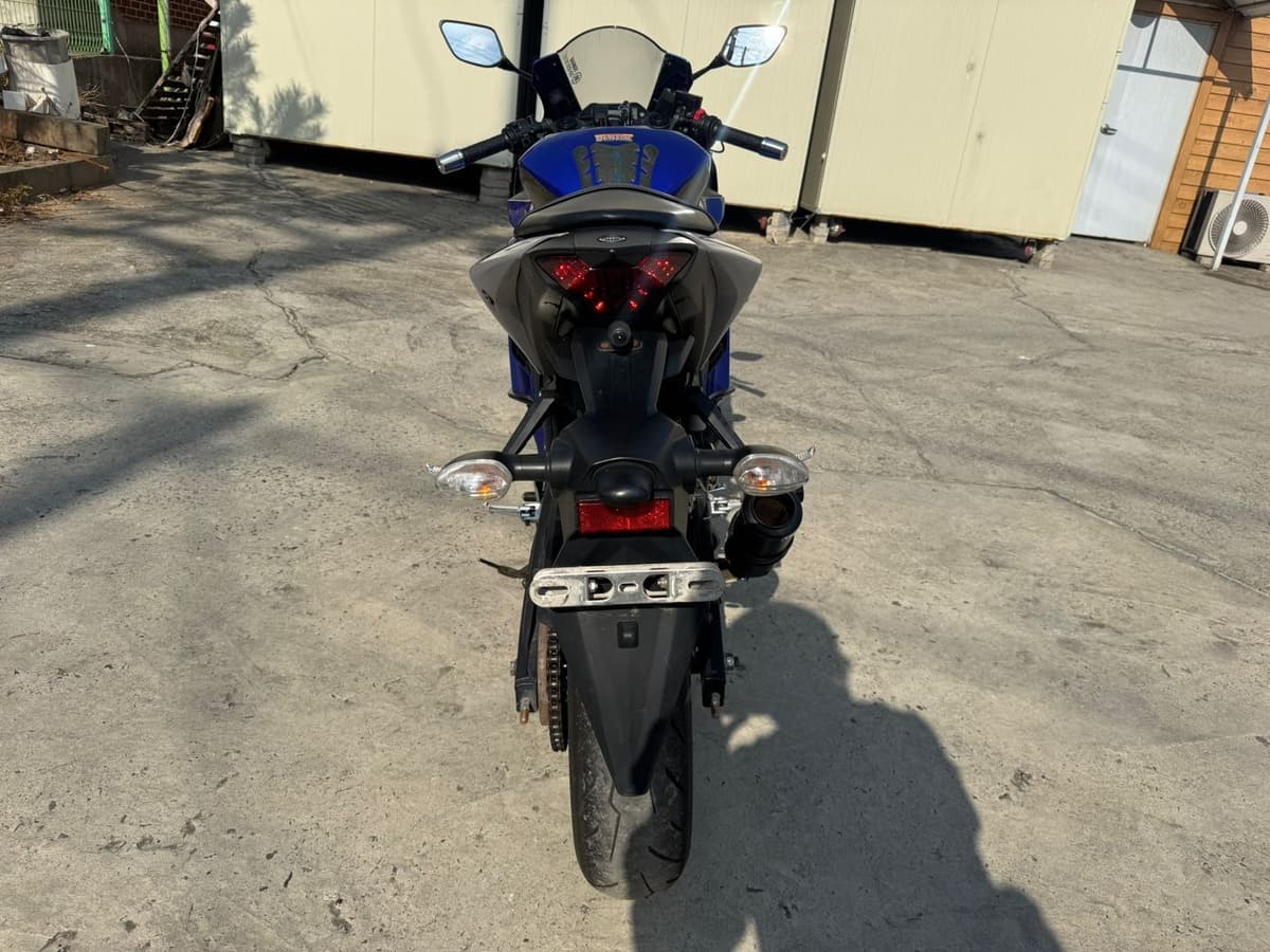 야마하 YZF R3 7