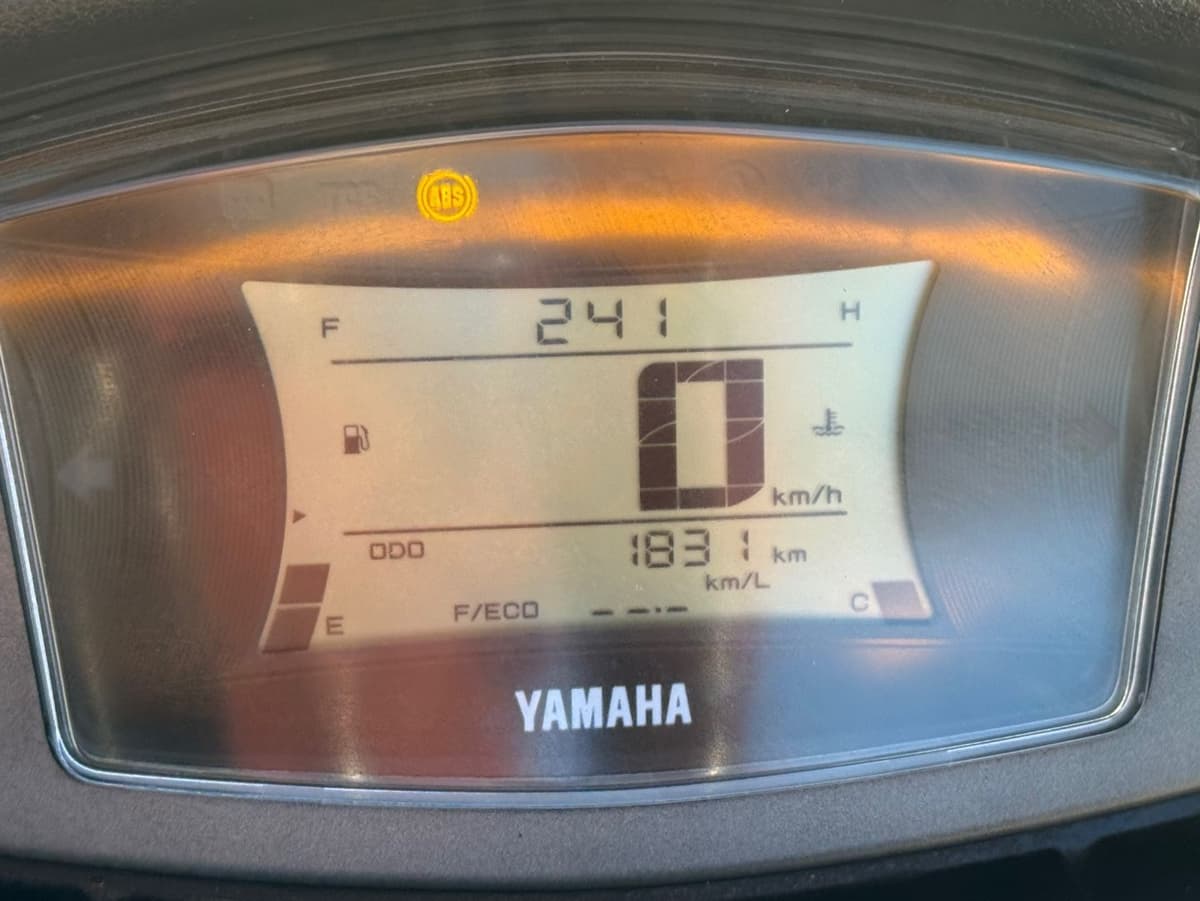 야마하 NMAX 125 10