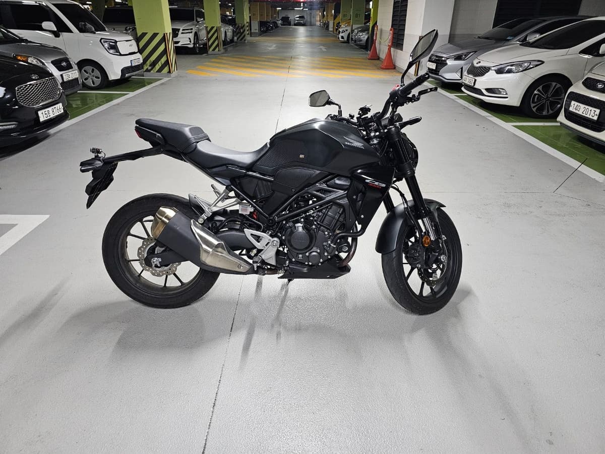 혼다 CB 300 R 8