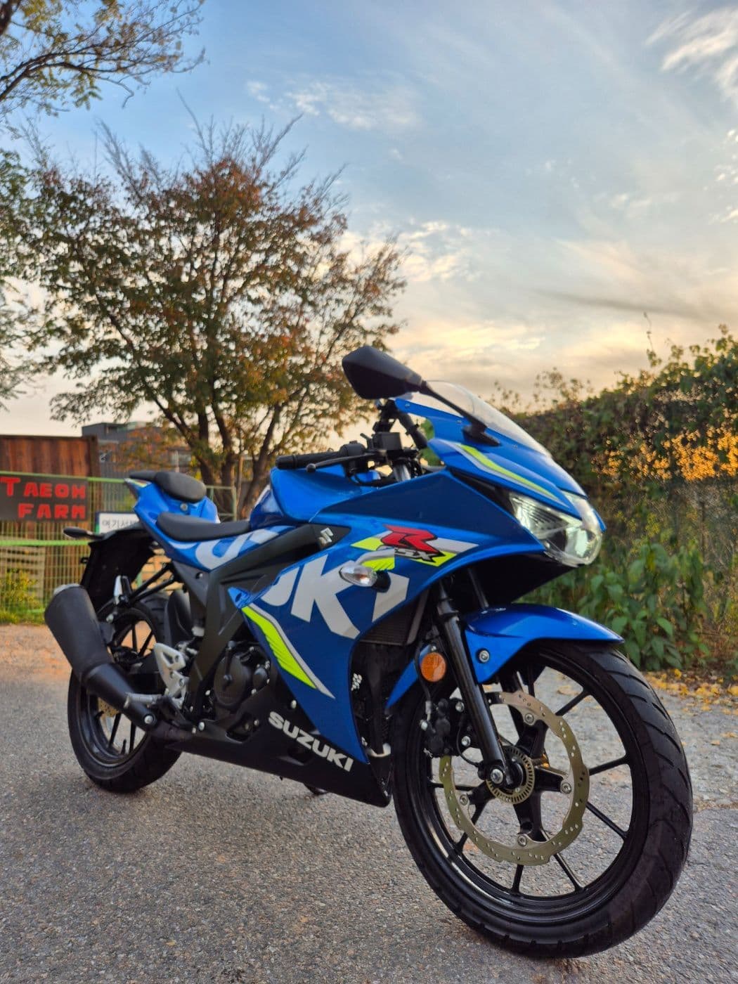 스즈키 GSX R 125 ABS 1