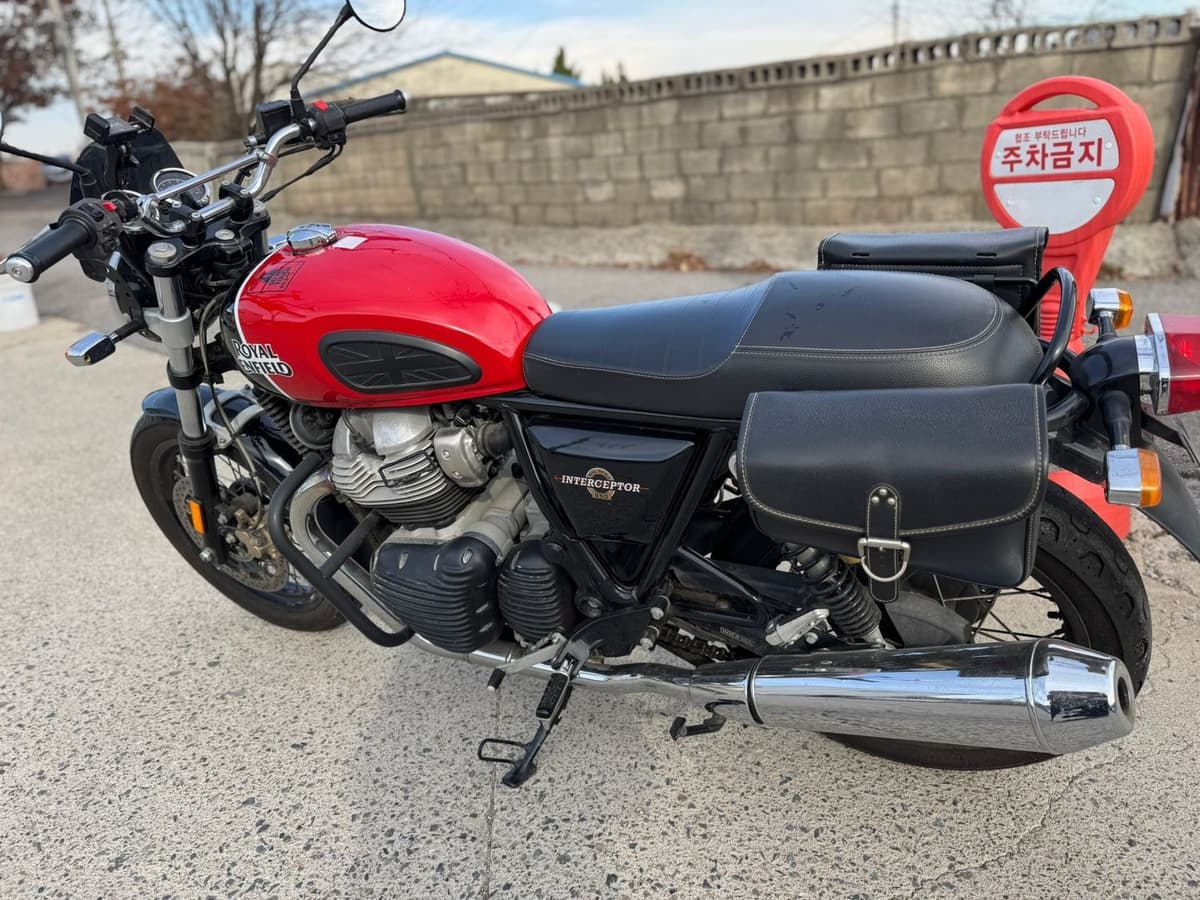 로얄엔필드 인터셉터 650 more