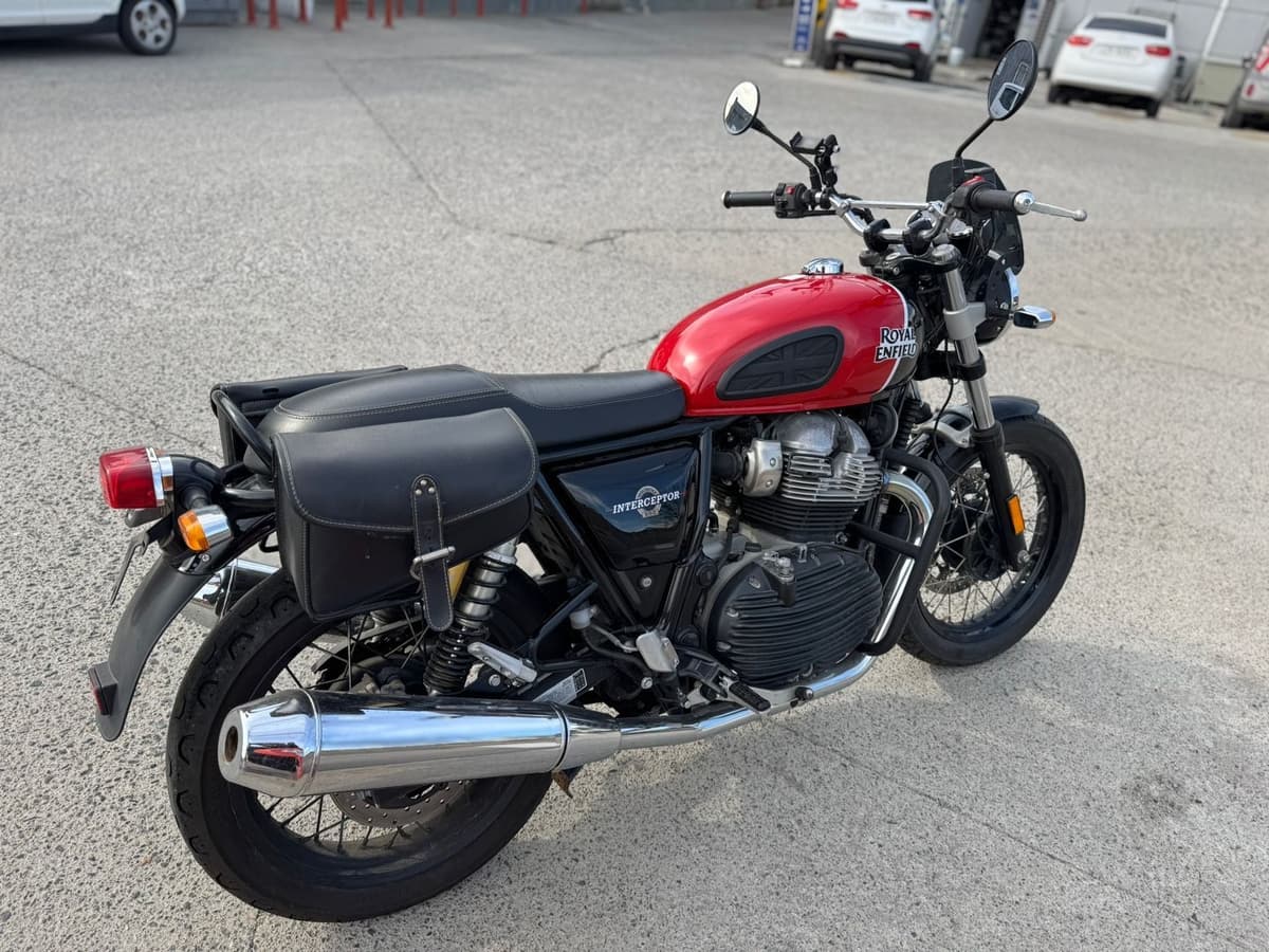 로얄엔필드 인터셉터 650 8