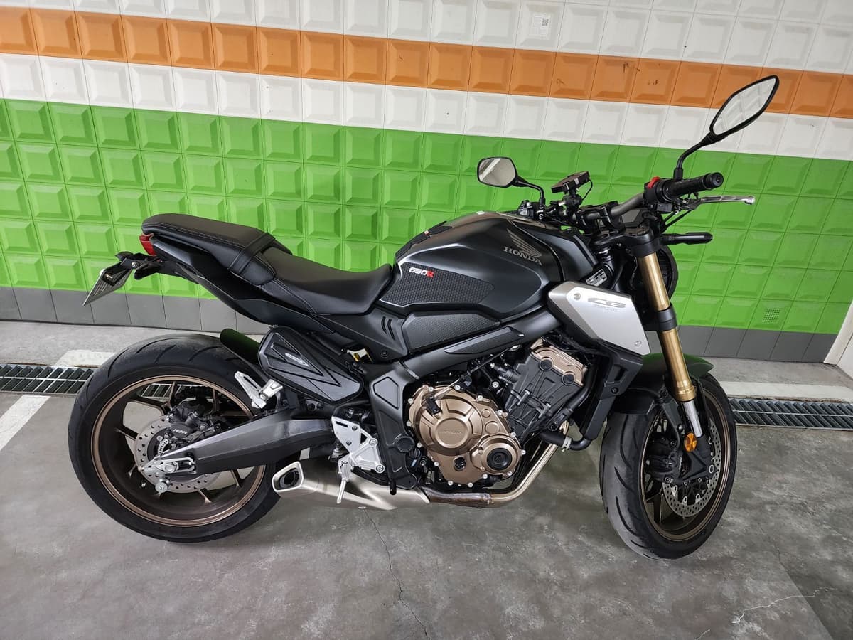 혼다 CB 650 R 3