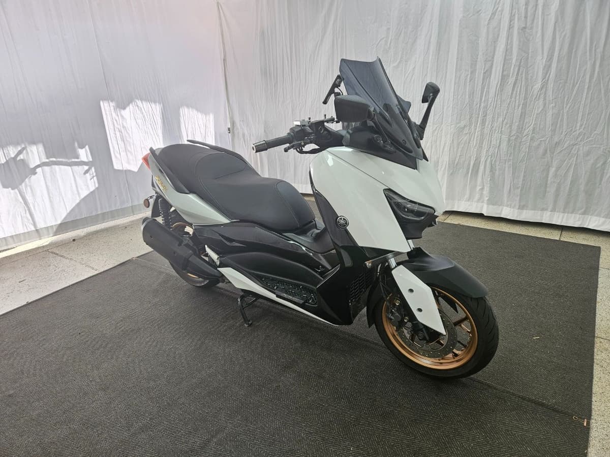 야마하 XMAX 300 ABS 3