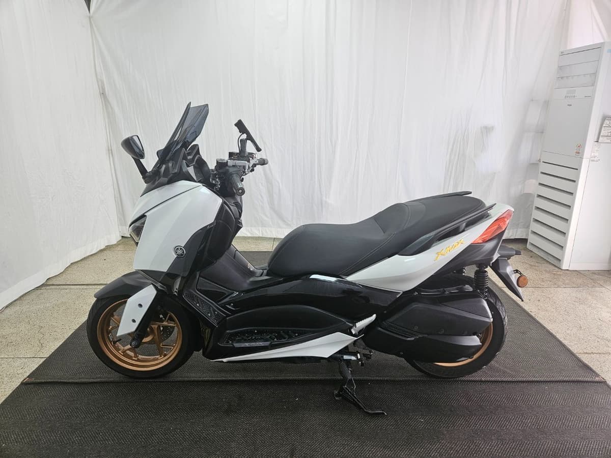 야마하 XMAX 300 ABS 7