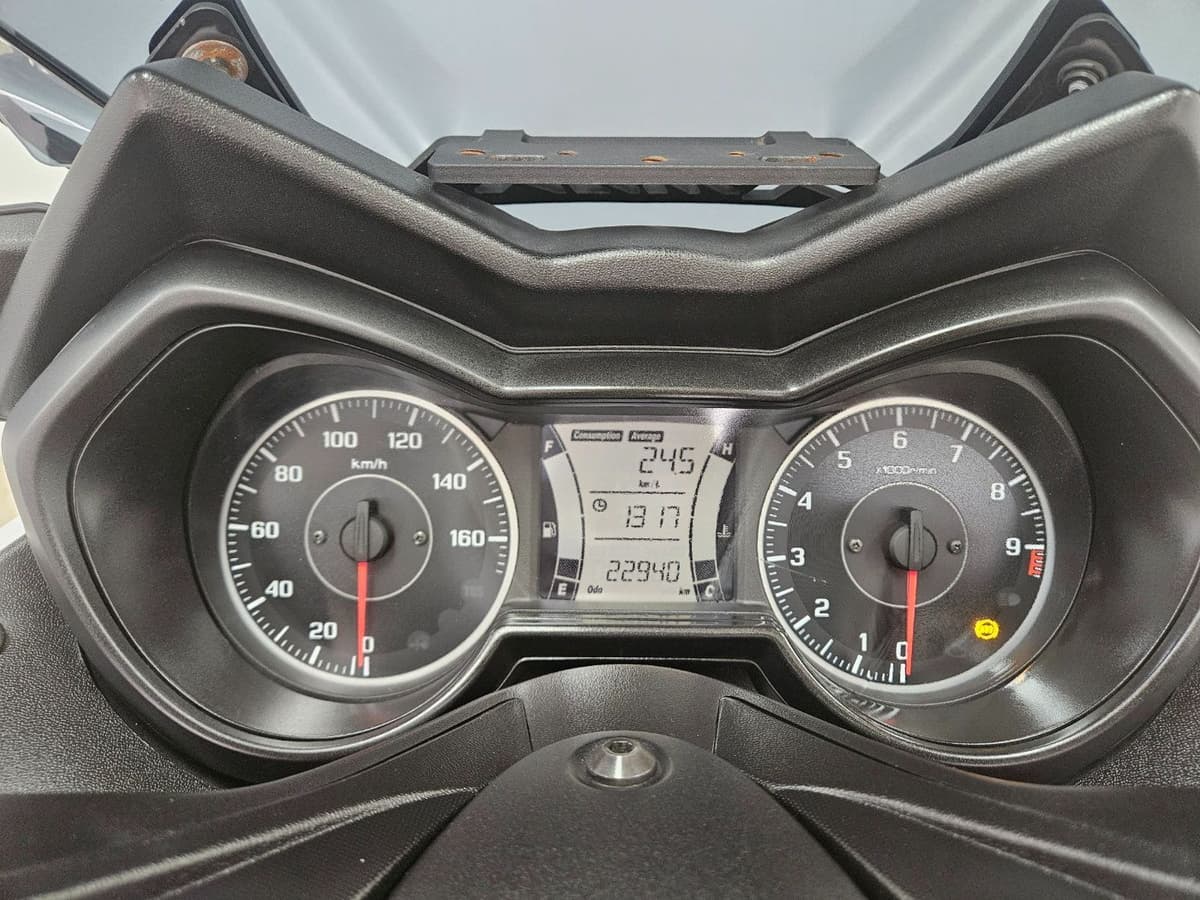 야마하 XMAX 300 ABS 15