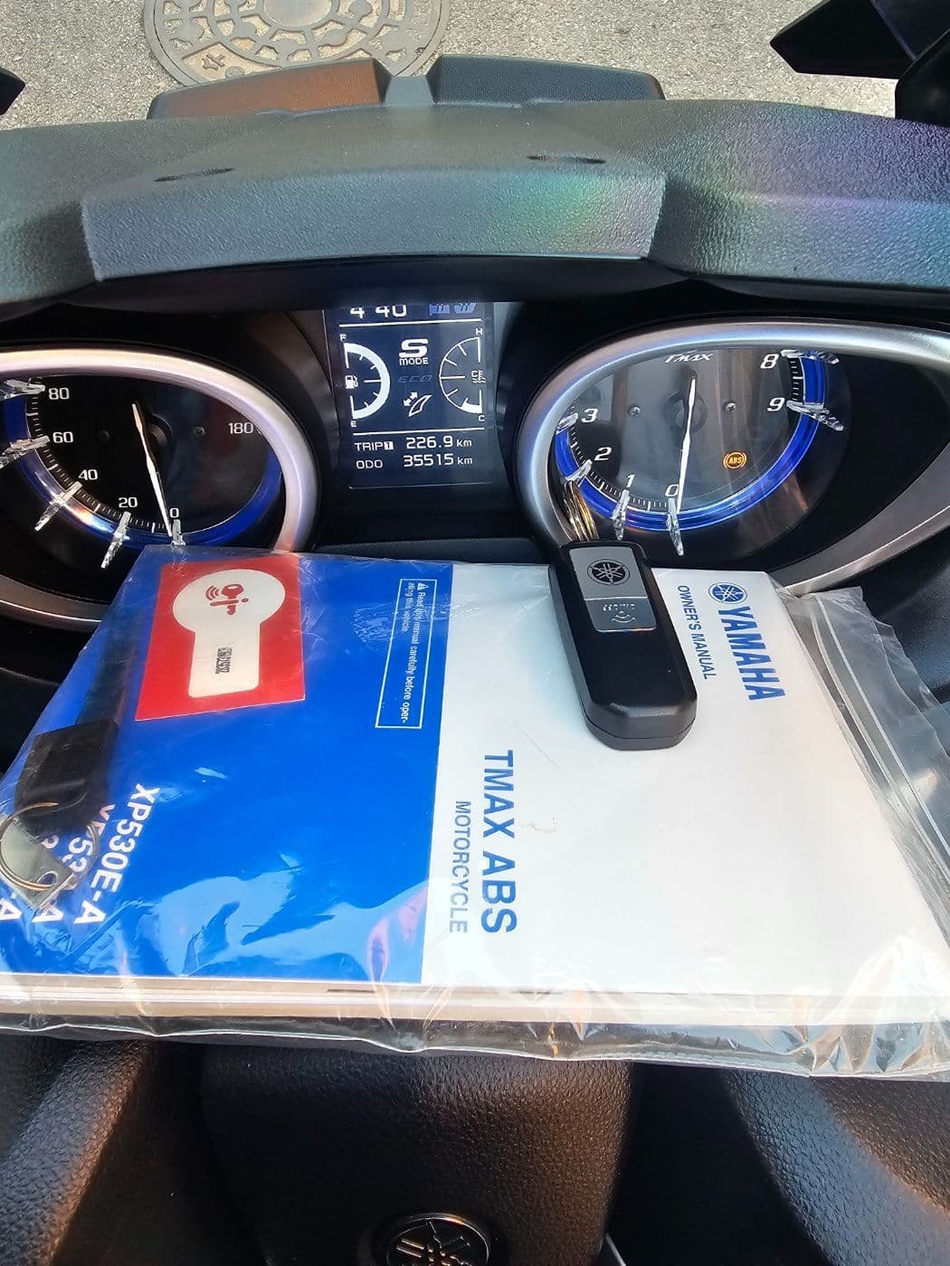 야마하 TMAX 530 10