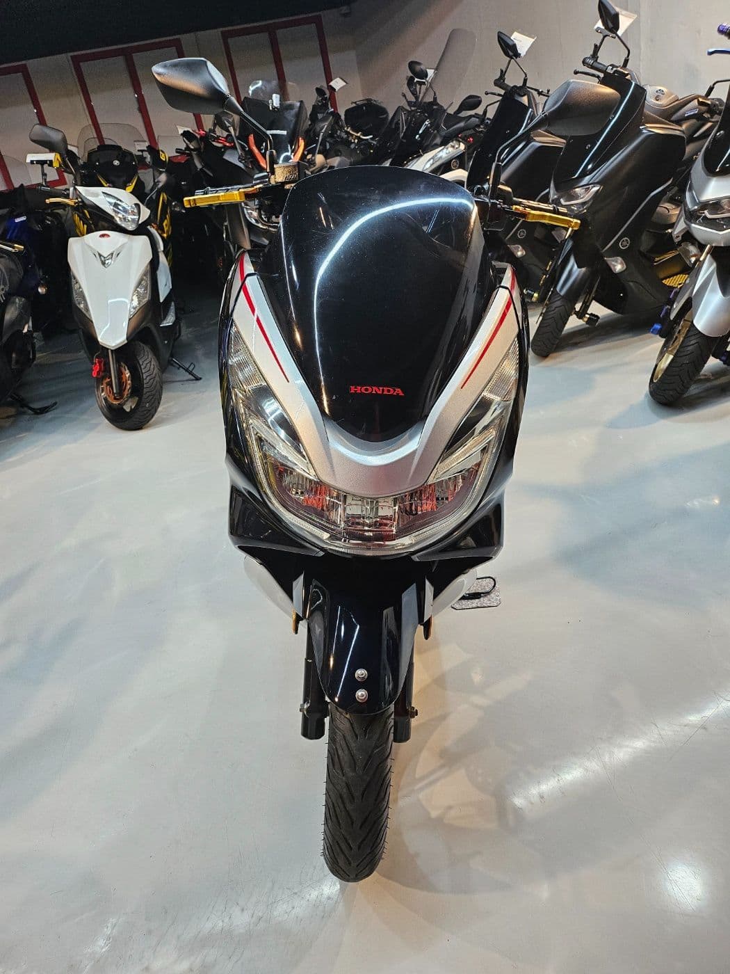 혼다 PCX 125 4