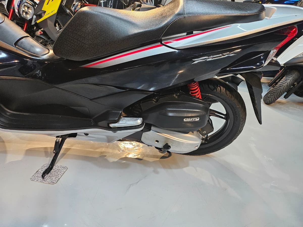 혼다 PCX 125 more