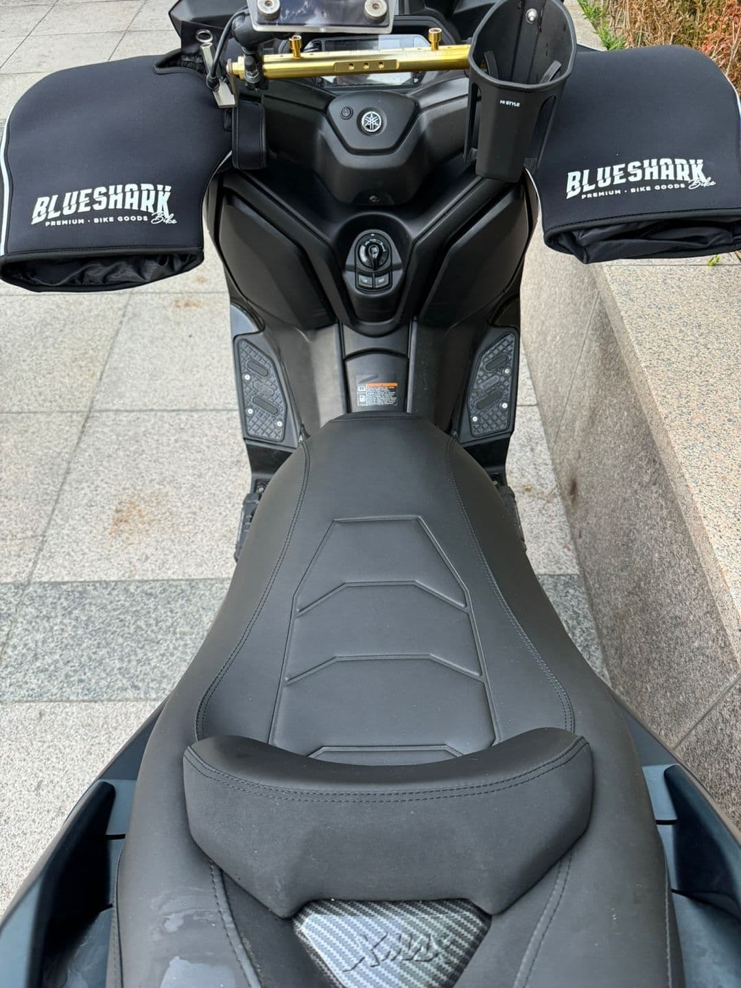 야마하 XMAX 300 ABS 1