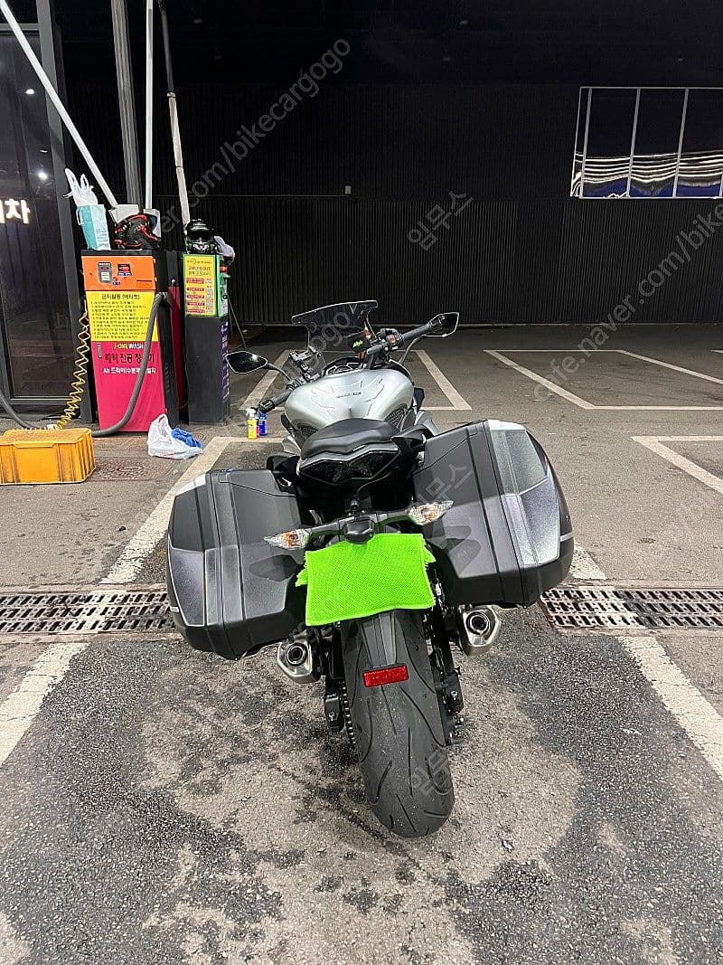 가와사키 Z 1000 SX 2