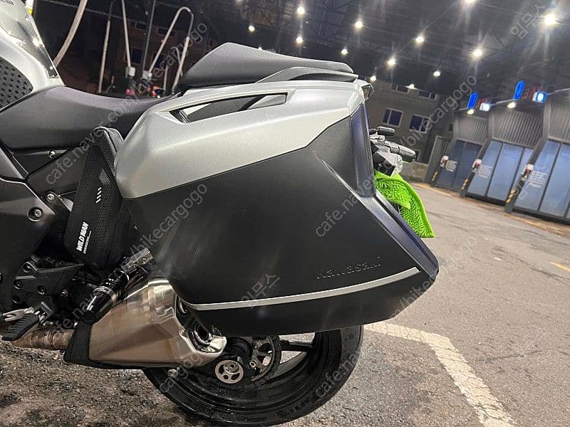 가와사키 Z 1000 SX 8