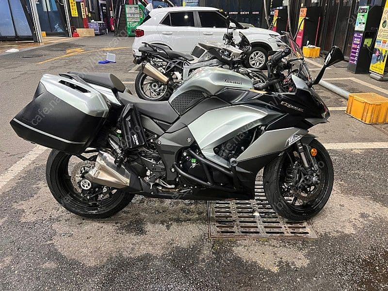 가와사키 Z 1000 SX 4