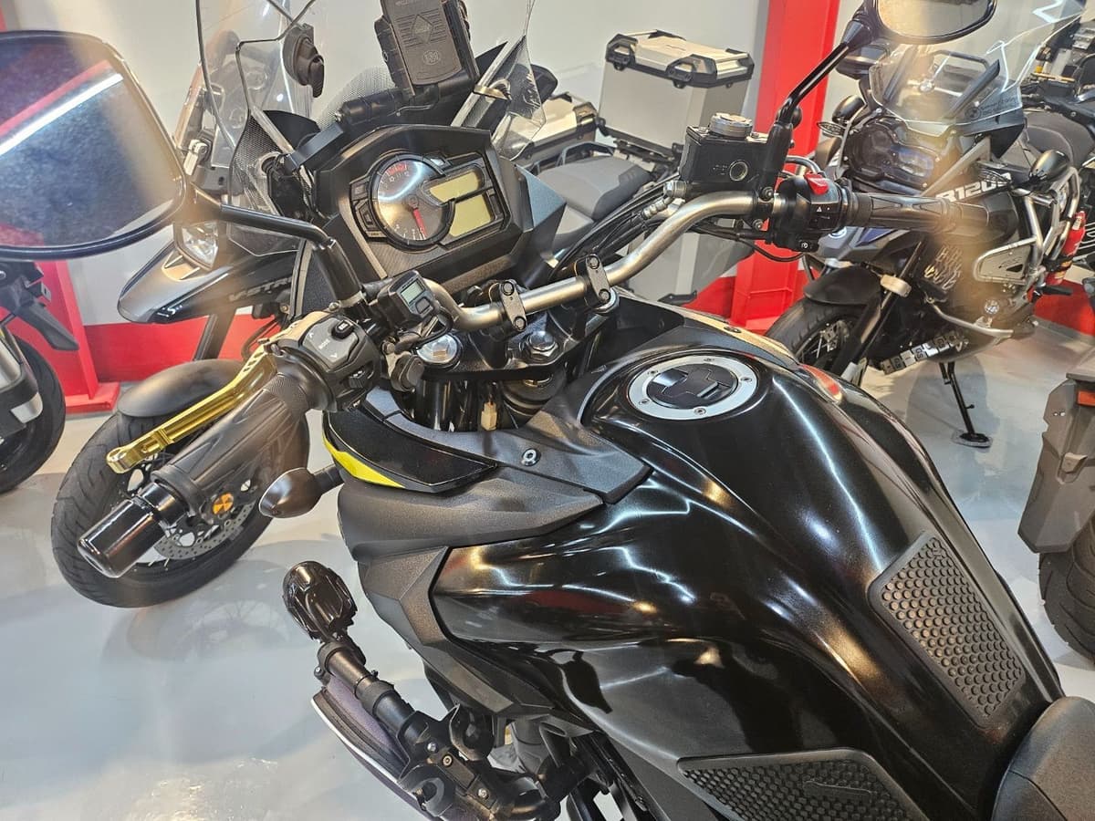 스즈키 브이스트롬 650 XT 7