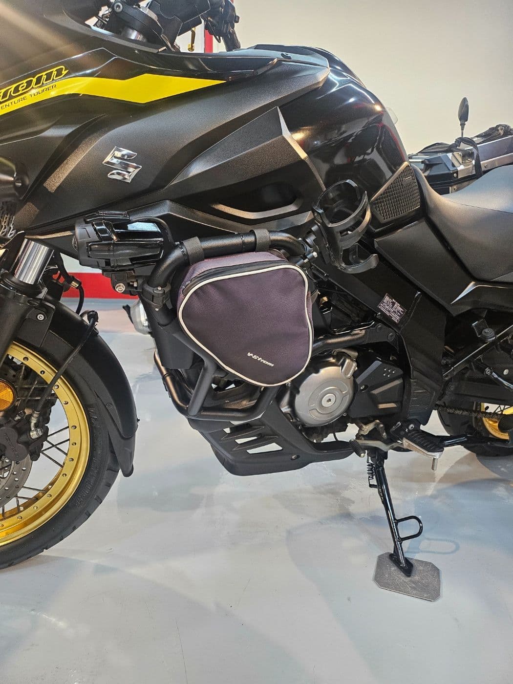 스즈키 브이스트롬 650 XT more