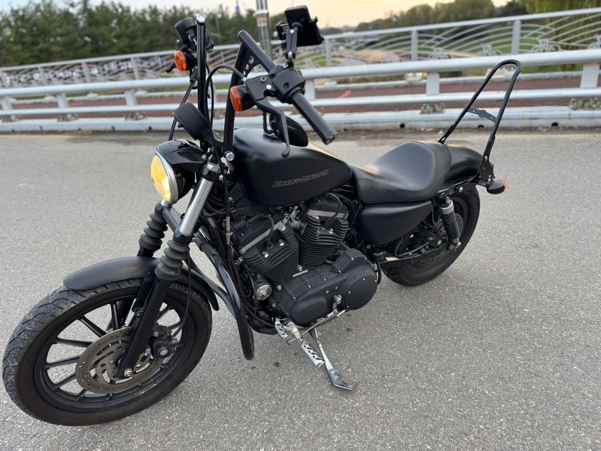 할리데이비슨 883 R 4