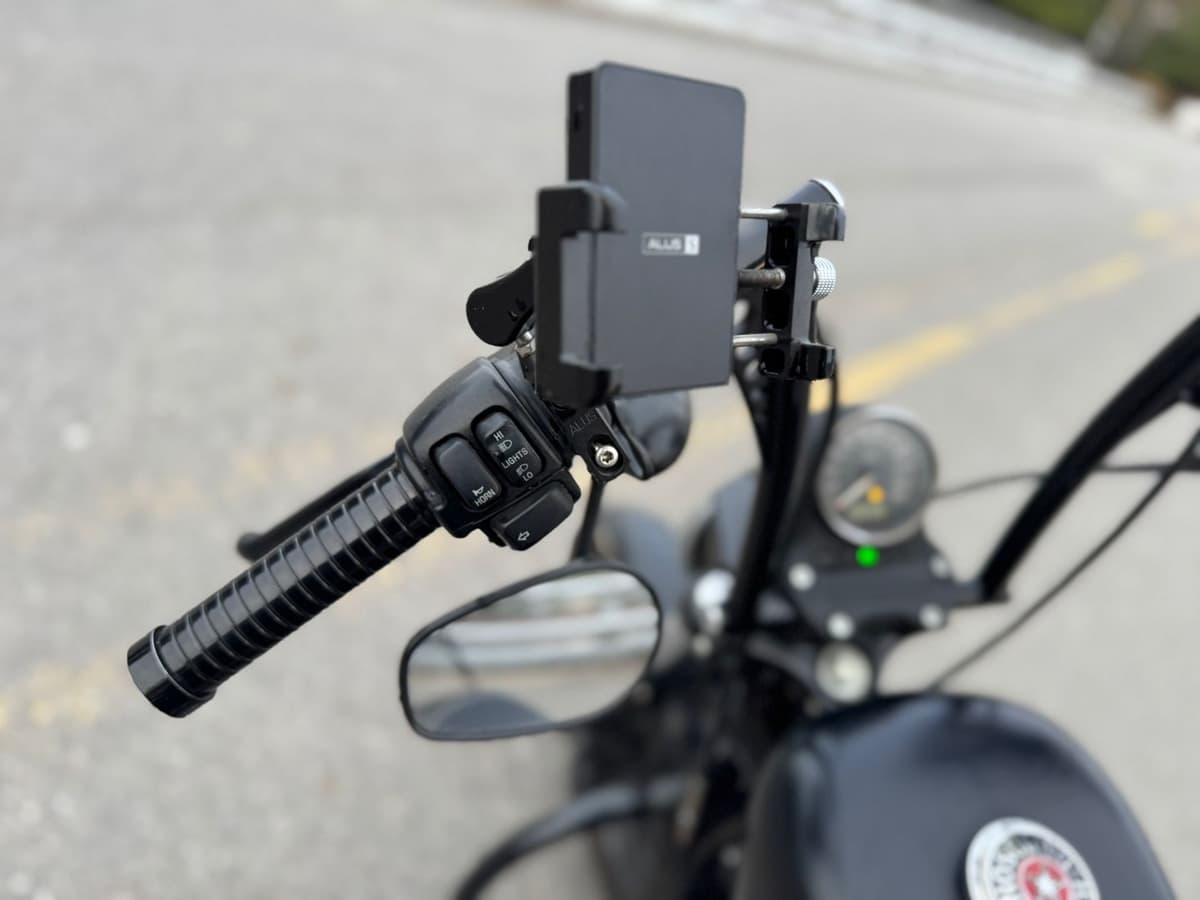 할리데이비슨 883 R 10