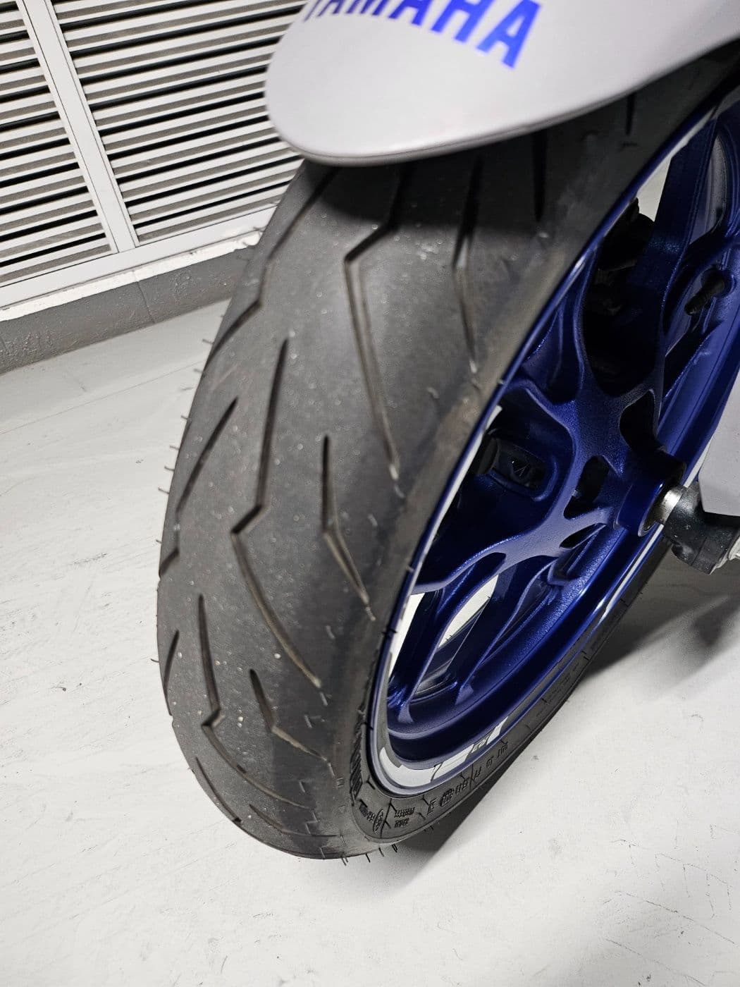 야마하 YZF R3 more