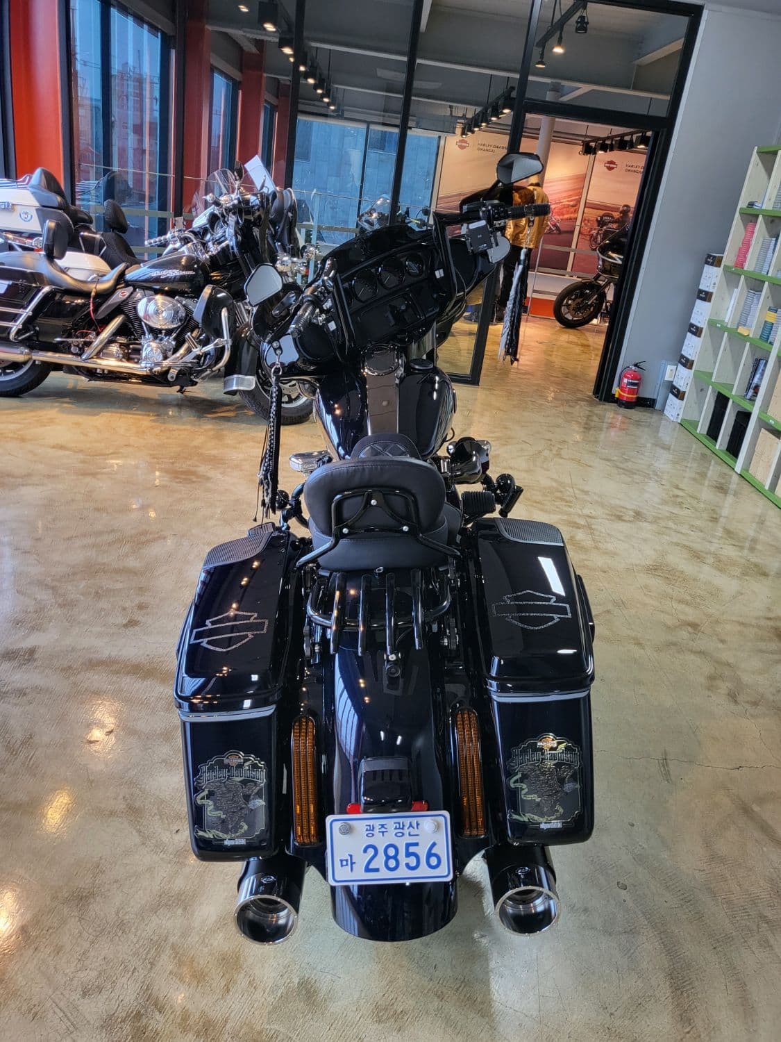 할리데이비슨 CVO 스트리트 글라이드 8