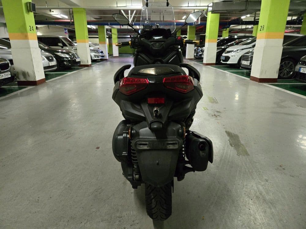 야마하 XMAX 300 ABS 5