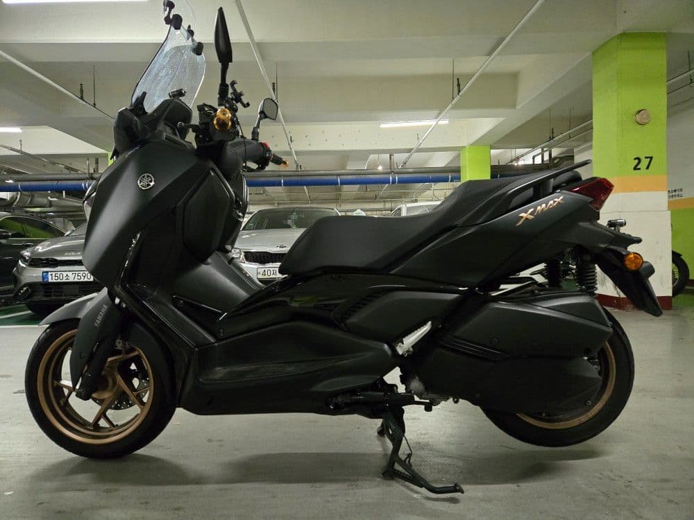 야마하 XMAX 300 ABS 7