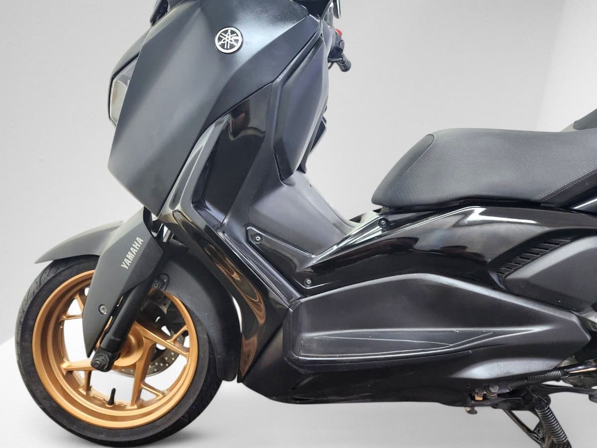 야마하 XMAX 300 ABS 9